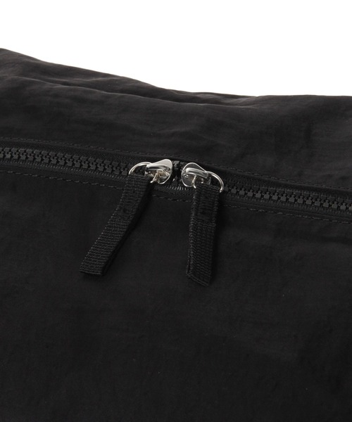 LEPSIM(レプシィム)の「ナイロンナナメガケバッグ 182802(ショルダーバッグ・レディース・ライトカーキ/アイボリー/ブラック・ONE SIZE)」の14枚目の写真