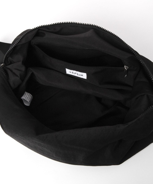 LEPSIM(レプシィム)の「ナイロンナナメガケバッグ 182802(ショルダーバッグ・レディース・ライトカーキ/アイボリー/ブラック・ONE SIZE)」の19枚目の写真