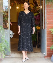 自由区（ジユウク）の「【XSサイズ～/洗える】ドローイングタッチプリント ワンピース（ワンピース）」