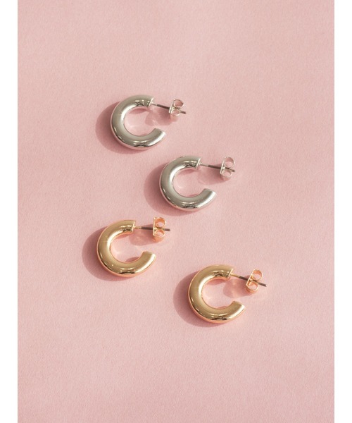 AMERICAN HOLIC（アメリカンホリック）の「チャンキーフープピアス（ピアス（両耳用）・レディース・シルバー/ゴールド・FREE）」の3枚目の写真