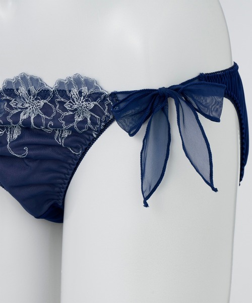 YU'NOW（ユナウ）の「【全13デザインから選べる！】【上下セット/AA-Gカップ】ぷるるん谷間のノンワイヤーブラ＆ショーツ（ブラ&ショーツ・レディース・ブラック×グレー/ライトグリーン/グリーン系その他/ブルー系/レモンイエロー/サーモンピンク/ネイビー系/ライトパープル/オフホワイト/アイボリー/ピンク/ブラック系/カーキ/ブラウン系/ブラウン系その他/ダークパープル/チャコールグレー/ライトピンク/ピンク系その他/ブルー系その他・D80L/C65M/D70M/E80L/A75M/D75L/B65M/A65M/G70M/F70M/F75L/G75L/B75L/F80L/B70M/E75L/B75M/E70M/C80L/AA70M/AA65M/G80L/A70M/C70M/C75M/C75L/D65M/E65M/D70L/E70L/F65M/F70L）」の22枚目の写真