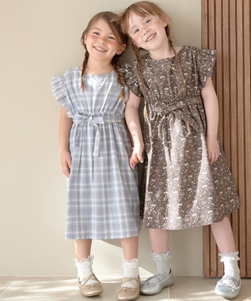 Lycee mine（リセマイン）の「コットンふりふりワンピース（シャツワンピース・キッズ・ブラック/ダークブラウン/サックスブルー/イエロー・100cm/110cm/120cm/130cm/140cm/150cm）」の20枚目の写真