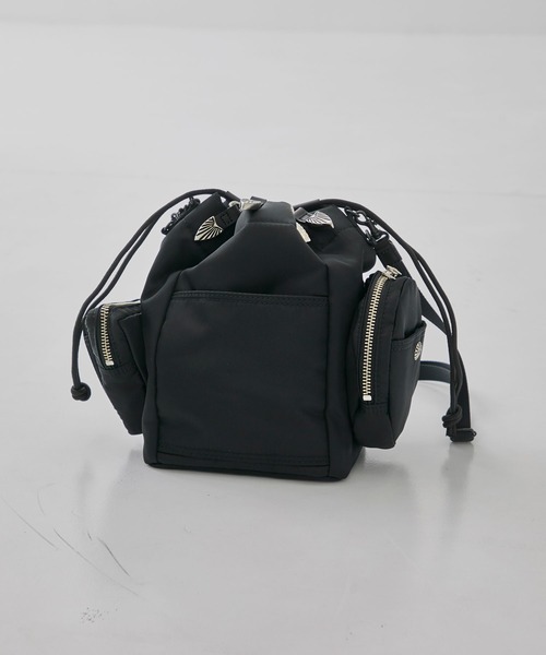 TOGA PULLA(トーガ プルラ)の「【TOGA PULLA×PORTER】String bag TOGA × PORTER(ショルダーバッグ・レディース・ブラック・FREE)」の2枚目の写真