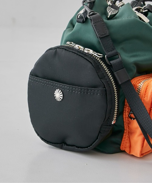TOGA PULLA(トーガ プルラ)の「【TOGA PULLA×PORTER】String bag TOGA × PORTER(ショルダーバッグ・レディース・ブラック・FREE)」の11枚目の写真