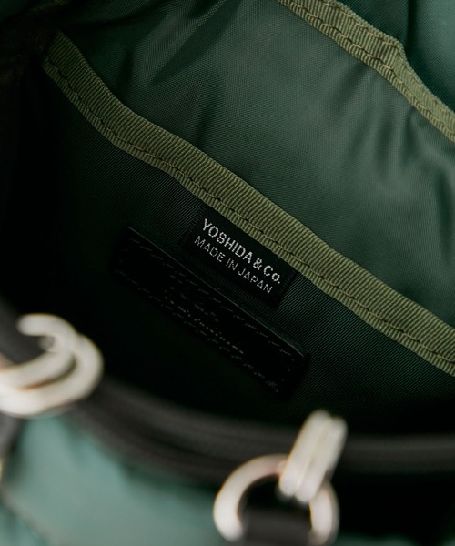TOGA PULLA(トーガ プルラ)の「【TOGA PULLA×PORTER】String bag TOGA × PORTER(ショルダーバッグ・レディース・ブラック・FREE)」の13枚目の写真