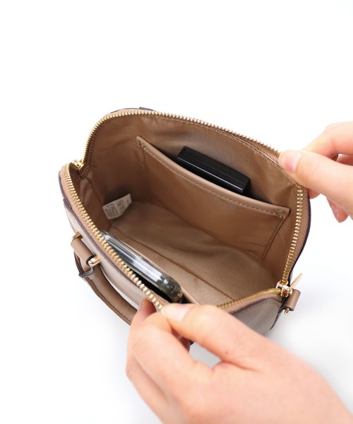 MIAN （ミアン）の「ラウンド2wayショルダーバッグ（ショルダーバッグ・レディース・ライトイエロー/マジェンタ/アイボリー/モカ/ブラック・FREE）」の17枚目の写真