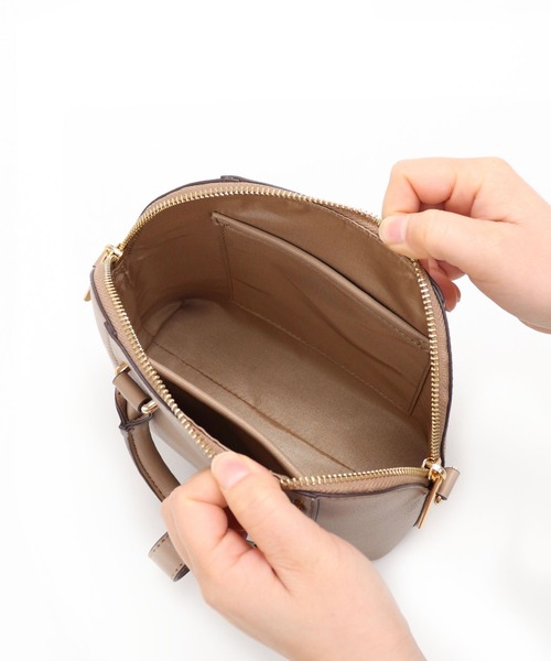 MIAN （ミアン）の「ラウンド2wayショルダーバッグ（ショルダーバッグ・レディース・ライトイエロー/マジェンタ/アイボリー/モカ/ブラック・FREE）」の16枚目の写真