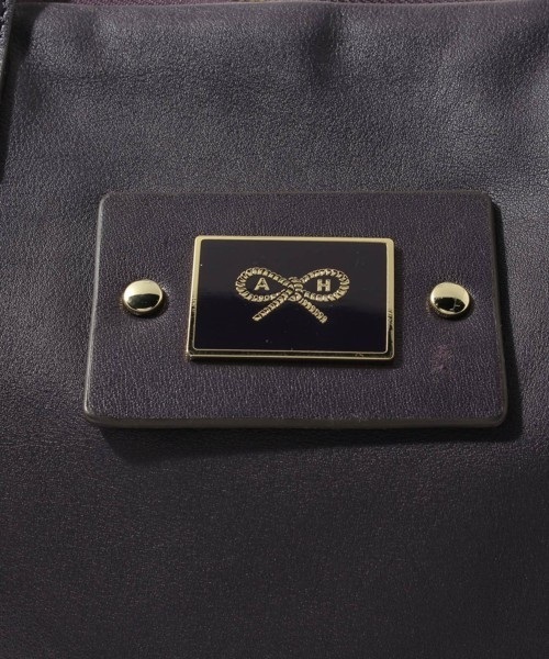 【ANYAHINDMARCH】2WAY タッセル付総柄ショルダーバッグ ANYA HINDMARCH（アニヤハインドマーチ）の「タッセル付 2WAYバッグ