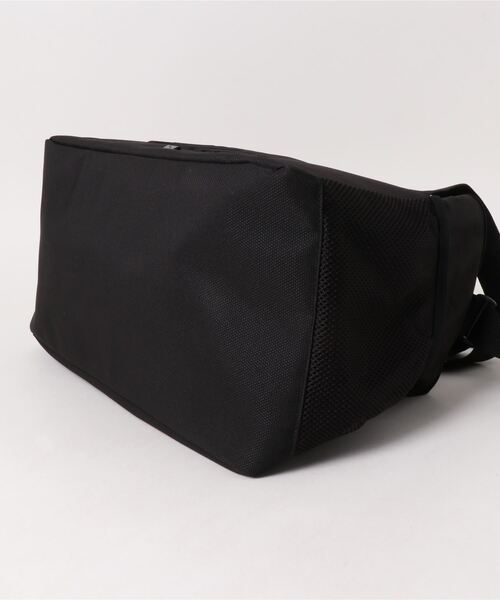 PUMA(プーマ)の「PUMA プーマ ユニセックス プーマ スポーツバッグ S 30L(ボストンバッグ・メンズ・ブラック・フリー)」の3枚目の写真