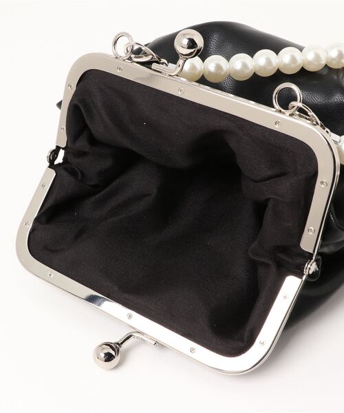 archives(アルシーヴ)の「3WAYパールポシェット(ショルダーバッグ・レディース・ブラック/アイボリー・FREE)」の8枚目の写真
