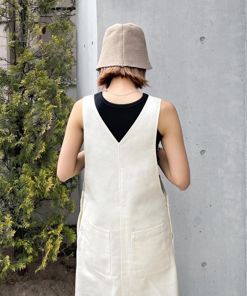 Chillfar（チルファー）の「サロペットロングスカート（サロペット/オーバーオール・レディース・アイボリー/ブラック・MEDIUM/LARGE）」の9枚目の写真