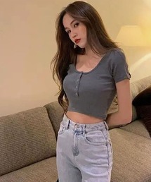 GLAMOROUS JANE（グラマラスジェーン）の「ヘンリーボタンショート丈半袖トップス（Tシャツ/カットソー）」