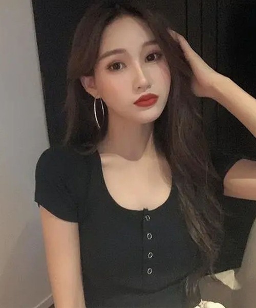 GLAMOROUS JANE（グラマラスジェーン）の「ヘンリーボタンショート丈半袖トップス（Tシャツ/カットソー・レディース・グレー/ブラック・S/M/L）」の10枚目の写真