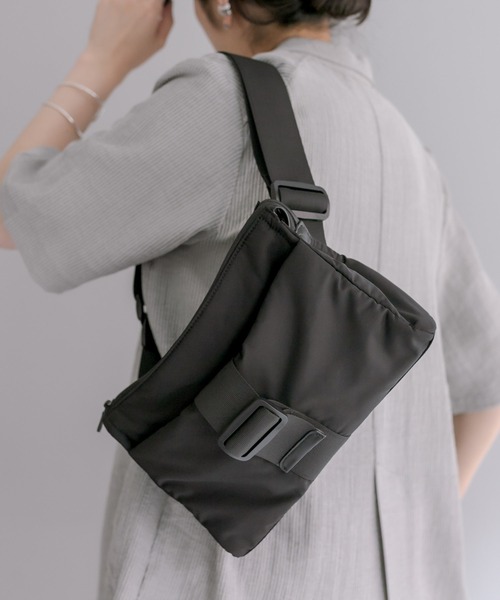 イヤパピヨネ ear papillonner新品 2024 撥水ショルダー ear