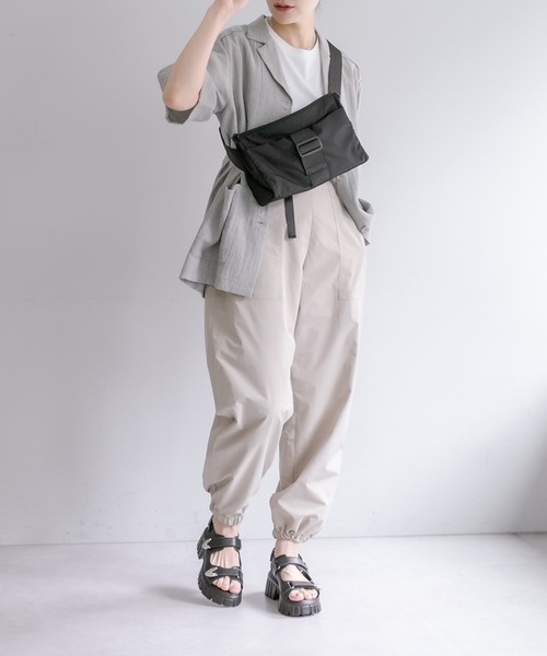 ear PAPILLONNER（イアパピヨネ）の「《撥水》バックルショルダーバッグ（ショルダーバッグ・レディース・ブラック/グレー・FREE）」の12枚目の写真