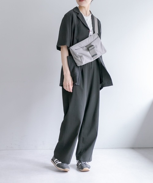 ear PAPILLONNER（イアパピヨネ）の「《撥水》バックルショルダーバッグ（ショルダーバッグ・レディース・ブラック/グレー・FREE）」の22枚目の写真