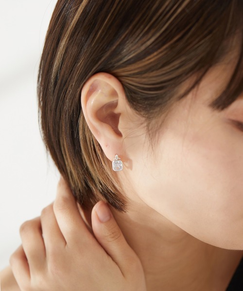 VitaFelice（ヴィータフェリーチェ）の「ストーンフープピアス（ピアス（両耳用）・レディース・ゴールド/シルバー・FREE）」の2枚目の写真