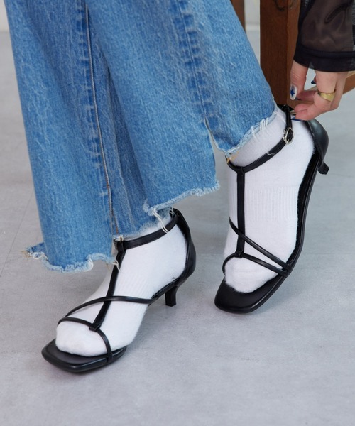 CIAOPANIC TYPY（チャオパニックティピー）の「チューブストラップサンダル（サンダル・レディース・レオパード/ブラック/シルバー・36/37/38/39）」の2枚目の写真