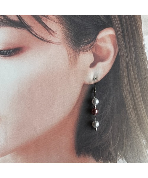 tone(トーン)の「【-lensa-】パールビーズの揺ら揺らピアス(MA)(ピアス(両耳用)・レディース・シルバー・FREE)」の3枚目の写真
