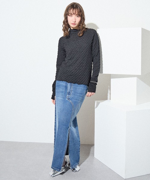 ELLEgirl(エルガール)の「フィンガーホールシャーリングハイネックトップス【ELLEgirl/エル ガール】(Tシャツ/カットソー・レディース・ブラック/アイボリー/ターコイズブルー/ラベンダー・FREE)」の20枚目の写真