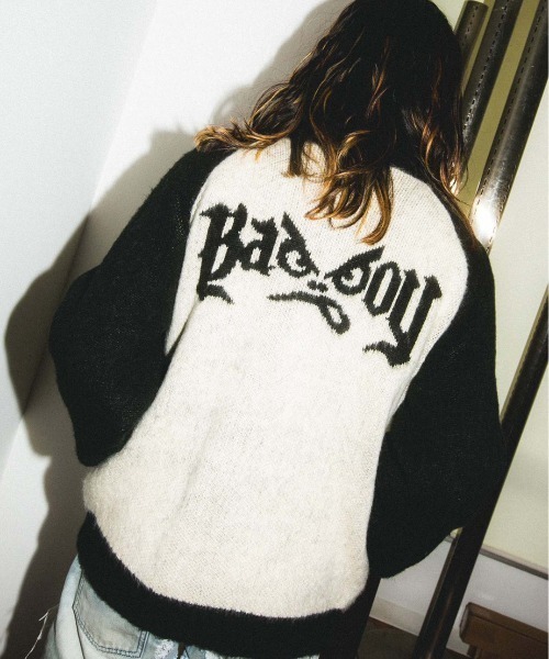 BAD BOY（バッドボーイ）の「ストリートファッション BADBOY バッドボーイ BADBOY MOHAIR TOUCH JACQUARD FULL ZIP KNIT オーバーサイズ ニット セーター 長袖トップス モヘアニット ジップアップ ジップジャケット（ニット/セーター・メンズ・ホワイト×グリーン/ホワイト×ブラック/ホワイト×ブルー・M/L）」の17枚目の写真