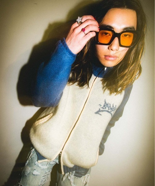 BAD BOY（バッドボーイ）の「ストリートファッション BADBOY バッドボーイ BADBOY MOHAIR TOUCH JACQUARD FULL ZIP KNIT オーバーサイズ ニット セーター 長袖トップス モヘアニット ジップアップ ジップジャケット（ニット/セーター・メンズ・ホワイト×グリーン/ホワイト×ブラック/ホワイト×ブルー・M/L）」の10枚目の写真