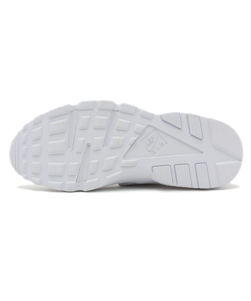 NIKE（ナイキ）の「ウィメンズ ナイキ エアハラチ オールホワイト NIKE WMNS AIR HUARACHE 634835-106（スニーカー・レディース・ホワイト・23cm/23.5cm/24cm/24.5cm）」の4枚目の写真