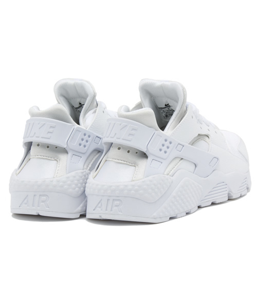 NIKE（ナイキ）の「ウィメンズ ナイキ エアハラチ オールホワイト NIKE WMNS AIR HUARACHE 634835-106（スニーカー・レディース・ホワイト・23cm/23.5cm/24cm/24.5cm）」の5枚目の写真
