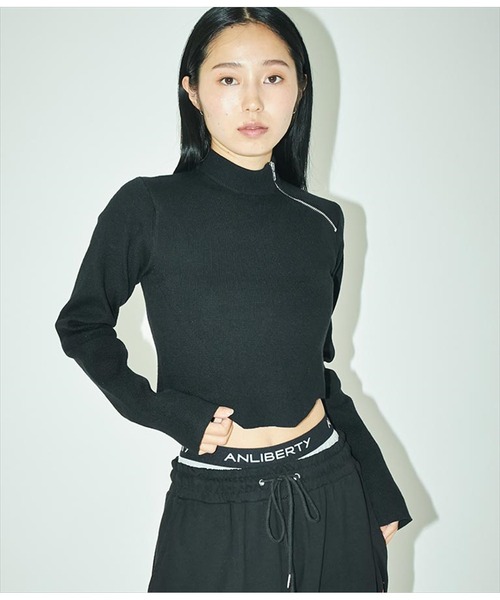 ANLIBERTY ANAP(アンリバティアナップ)の「デコルテZIPデザインニット(ニット/セーター・レディース・レッド/ブルー/ブラック・FREE)」の16枚目の写真