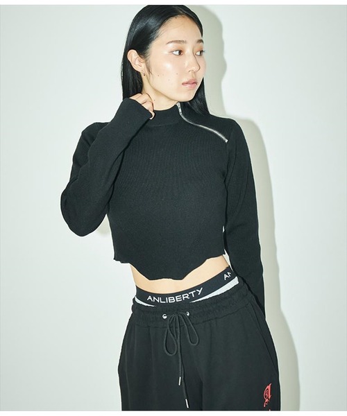 ANLIBERTY ANAP(アンリバティアナップ)の「デコルテZIPデザインニット(ニット/セーター・レディース・レッド/ブルー/ブラック・FREE)」の8枚目の写真
