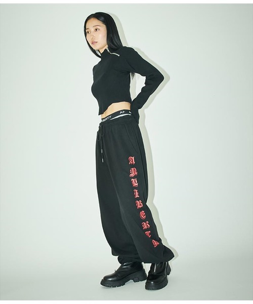 ANLIBERTY ANAP(アンリバティアナップ)の「デコルテZIPデザインニット(ニット/セーター・レディース・レッド/ブルー/ブラック・FREE)」の12枚目の写真