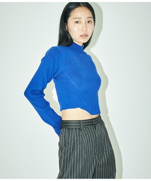 ANLIBERTY ANAP(アンリバティアナップ)の「デコルテZIPデザインニット(ニット/セーター・レディース・レッド/ブルー/ブラック・FREE)」の21枚目の写真