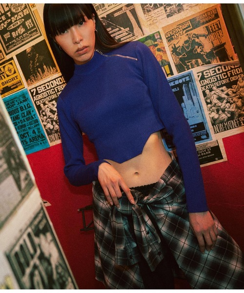 ANLIBERTY ANAP(アンリバティアナップ)の「デコルテZIPデザインニット(ニット/セーター・レディース・レッド/ブルー/ブラック・FREE)」の19枚目の写真