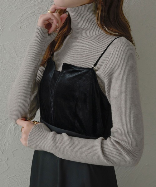 Ambre Neige(アンブルネージュ)の「【6色展開】ハイネックリブニット/WEB/EC限定商品(ニット/セーター・レディース・グレー/アイボリー/オレンジ系その他/レッド/ライトグリーン/ブラック・FREE)」の3枚目の写真