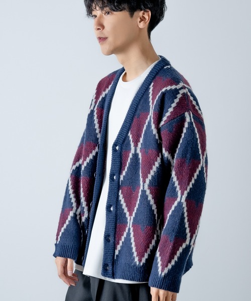 improves（インプローブス）の「総柄 ニット Vネック カーディガン（カーディガン/ボレロ・メンズ・ネイビー/ブラウン/オレンジ/グリーン/チャコールグレー/ブルー・LARGE/MEDIUM）」の4枚目の写真