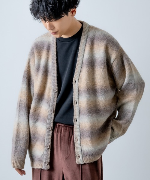 improves（インプローブス）の「総柄 ニット Vネック カーディガン（カーディガン/ボレロ・メンズ・ネイビー/ブラウン/オレンジ/グリーン/チャコールグレー/ブルー・LARGE/MEDIUM）」の2枚目の写真