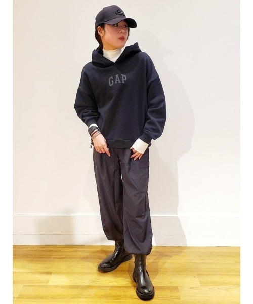 GAP（ギャップ）の「ヴィンテージ ソフトGAPロゴ パーカー（パーカー・レディース・ネイビー/レッド/グリーン/ブラック・M/S/XS/XL/XXS/L）」の10枚目の写真