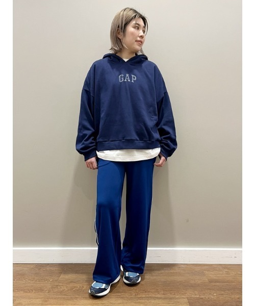 GAP（ギャップ）の「ヴィンテージ ソフトGAPロゴ パーカー（パーカー・レディース・ネイビー/レッド/グリーン/ブラック・M/S/XS/XL/XXS/L）」の5枚目の写真