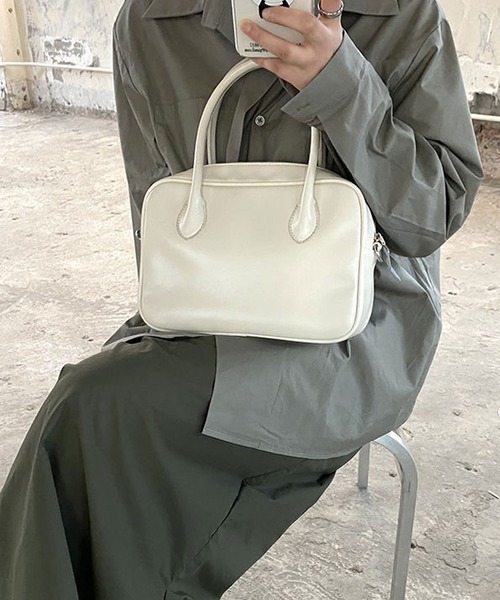 florist（フローリスト）の「【2WAY/3WAY】ヴィーガンレザースクエアボストンバッグ/ハンドバッグ/ショルダーバッグ（ボストンバッグ・レディース・ホワイト/スカイブルー/ブラック・FREE）」の2枚目の写真