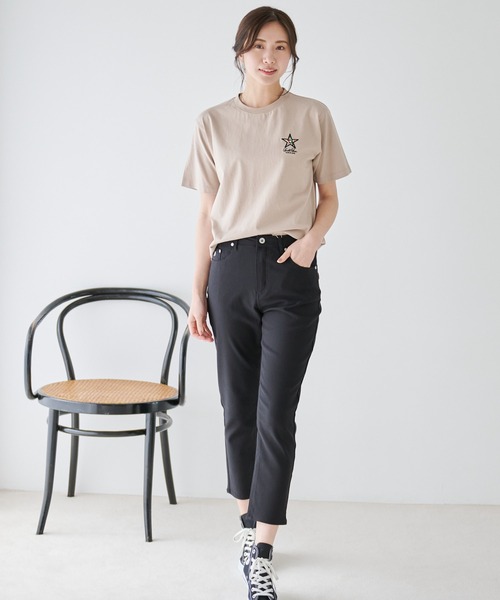 Arnold Palmer（アーノルドパーマー）の「テーパード ストレッチ チノパンツ（チノパンツ・レディース・ネイビー/オフホワイト/ベージュ/ブラック・M/S/L）」の9枚目の写真