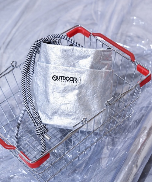 OUTDOOR PRODUCTS(アウトドアプロダクツ)の「(OUTDOOR PRODUCTS)<ROSE BUD別注>2Wayミニバケツバッグ(ショルダーバッグ・レディース・シルバー/ブラック・FREE)」の3枚目の写真