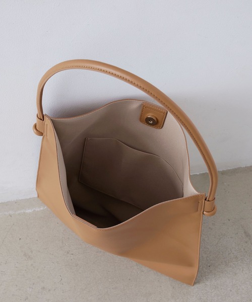 EFOLE（エフォル）の「ノットハンドル フラット トート バッグ（トートバッグ・レディース・ブラック/ベージュ・FREE）」の8枚目の写真