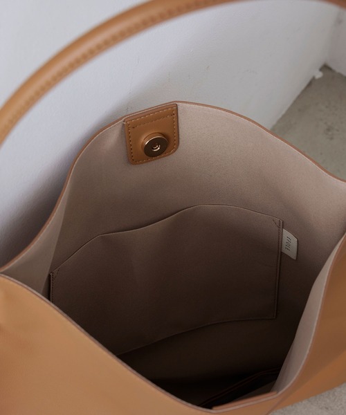 EFOLE（エフォル）の「ノットハンドル フラット トート バッグ（トートバッグ・レディース・ブラック/ベージュ・FREE）」の7枚目の写真