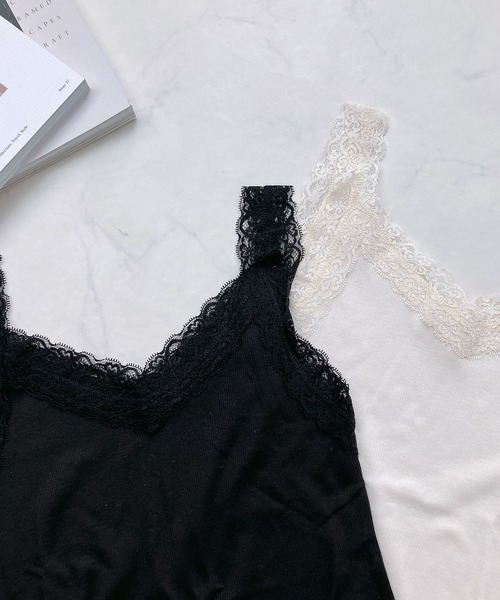 AS KNOW AS plus(アズノゥアズプラス)の「◎Vネックレース テレコタンクトップ(タンクトップ・レディース・ライトグレー系/ピンク系/ブラック系/アイボリー/ブラック/ピンク系1・FREE)」の2枚目の写真