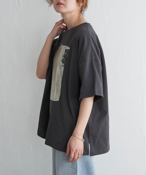 notch.(ノッチ)の「箔プリント半袖Tシャツ(Tシャツ/カットソー・レディース・オフホワイト/チャコールグレー・M)」の21枚目の写真