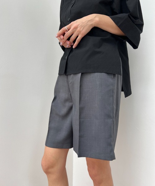 y/m(イム)の「エステルツイルハーフパンツ(その他パンツ・レディース・チャコールグレー/ベージュ・FREE)」の5枚目の写真