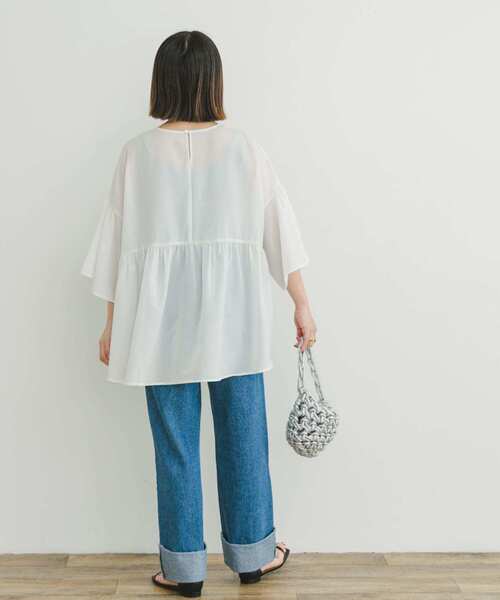 ITEMS URBANRESEARCH（アイテムズ アーバンリサーチ）の「シアーティアードブラウス（シャツ/ブラウス・レディース・ブラック/オフホワイト/ミント・FREE）」の17枚目の写真