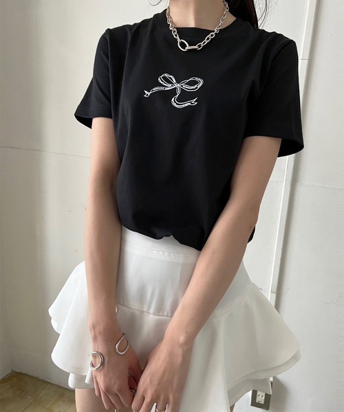 Jewelobe(ジュエローブ)の「リボンプリントルーズTシャツ(Tシャツ/カットソー・レディース・ブラック/ホワイト・FREE)」の21枚目の写真
