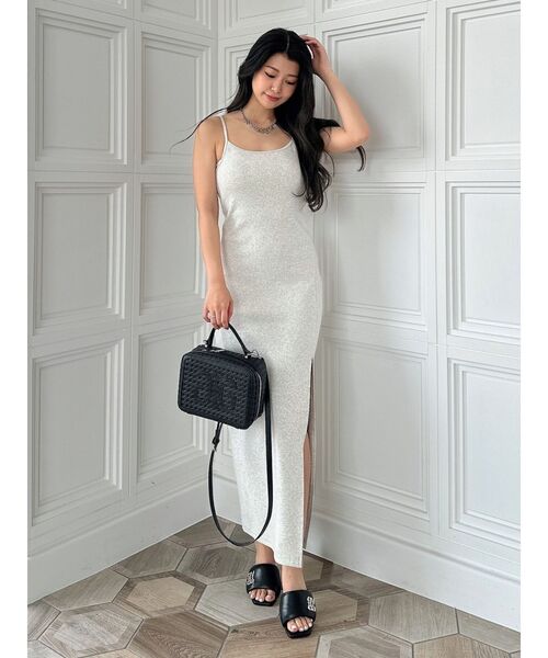 GYDA（ジェイダ）の「SIDEスリットテレコキャミロングワンピース（ワンピース・レディース・グリーン/ライトグレー/ブラック・FREE）」の11枚目の写真