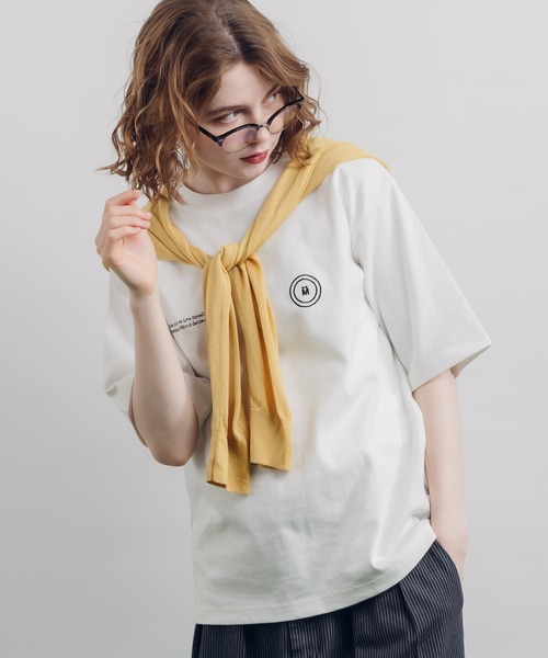 MUHET(ミュエータ)の「ロゴ刺繍Tシャツ(Tシャツ/カットソー・レディース・ネイビー/レッド/杢グレー/オフホワイト・X-LARGE/MEDIUM)」の8枚目の写真